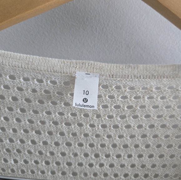 Lululemon Linen Still Movement Beige Shirt Sweater Size 10 - Picture 3 of 9